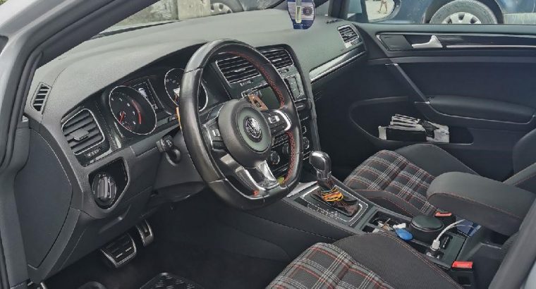 Vând VW Golf GTI, 2015