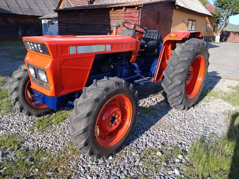 Harghita- Vând tractor 4×4 Same minitauro 60 doua manete identic fiat 5 800 €