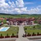 Harghita- Vând Vila exclusivista cu piscina si teren de sport 1 600 000 €