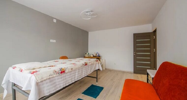 Alba Iulia- Vând apartament 2 camere decomandat Cetate Mercur