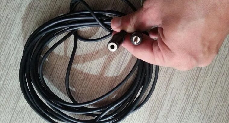 Alba- Vând cablu audio Jack 3.5 mm Male – Jack 3.5 mm Female, 4 metri, 30 lei