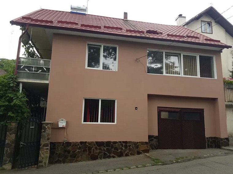 Mureș – Vând Casa situata in Reghin 90 000 €