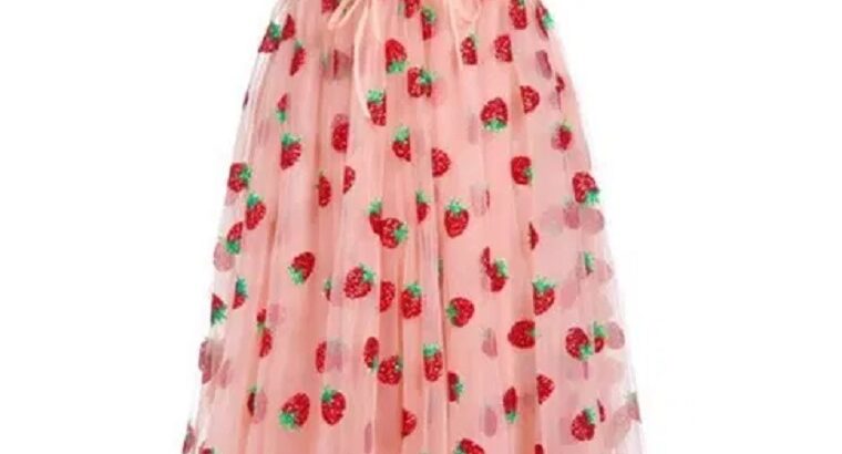 Alba- Vând rochie de vara cu paiete Maxi Strawberry/ Marime S si M 350 lei