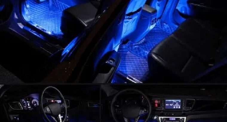 Alba- Vând kit 4 benzi LED22cm,lumina ambientala interior auto RGB cu telecomanda 39 lei