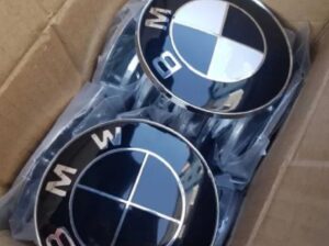 Bistrița- Vând Emblema BMW capota / portbagaj 82mm 74mm E39 E46 E60 E61 E90 E87 X3 X5 35 lei