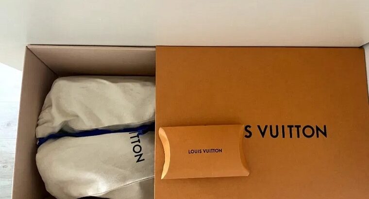Sibiu- Vând Louis Vuitton match up sneakers 2 000 lei